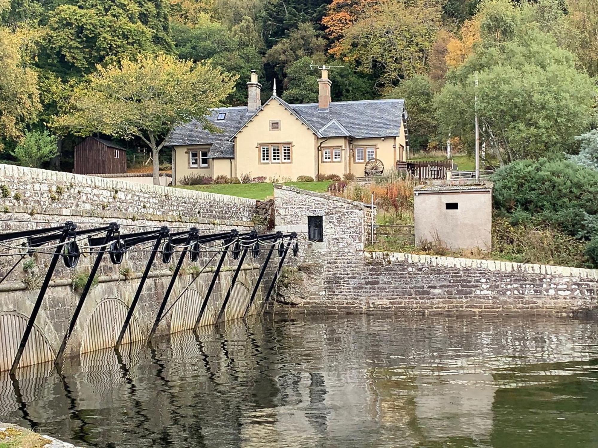 Sluice Keepers Cottage Skelbo Eksteriør billede